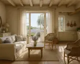 Przytulny salon w stylu gustawiańskim z widokiem na pola lawendy. Jasna sofa, wiklinowe fotele i drewniane belki tworzą sielski klimat.